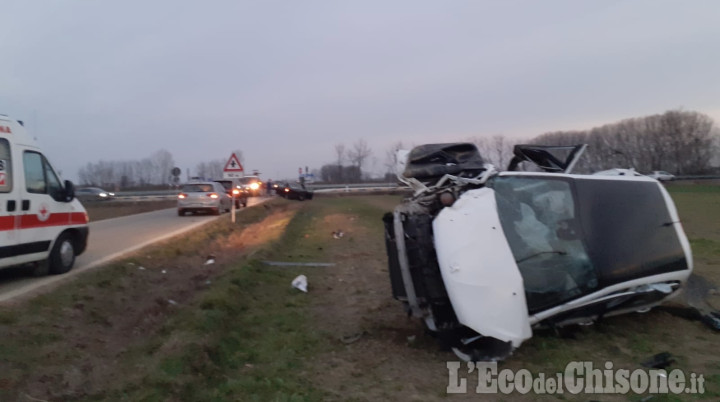 Scontro fra due auto tra Pancalieri e Osasio, un ferito