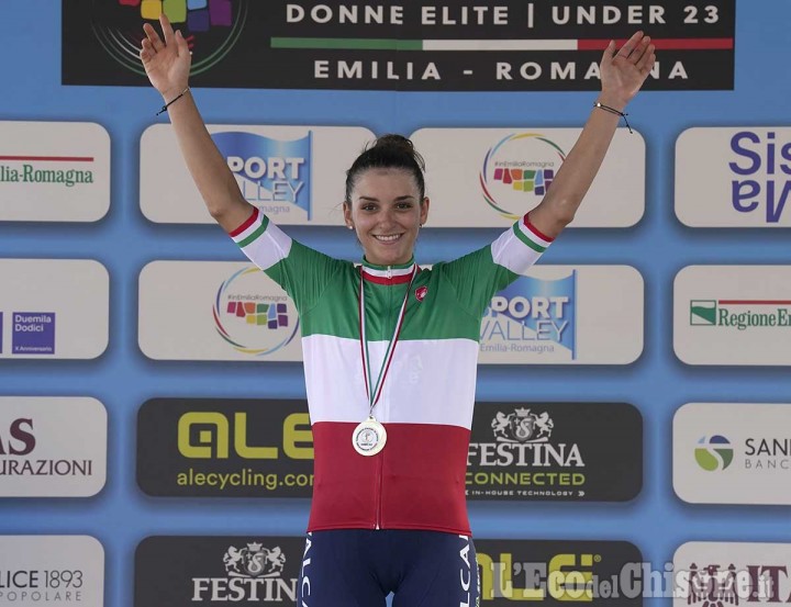 Ciclismo donne, Eleonora Gasparrini festeggia la maglia tricolore under 23 in linea