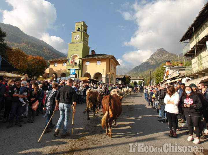 Bobbio Pellice, weekend di festa con la Fîra 'd la Calà