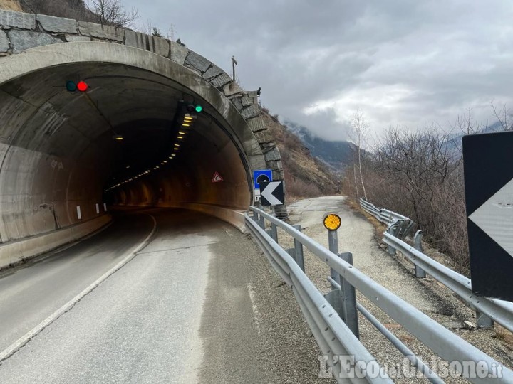 Gallerie: il Comune di Pragelato chiede una corsia aperta a Porte e il ripristino della strada alternativa a Fenestrelle