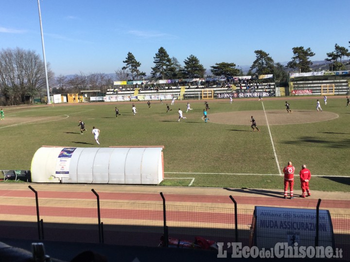 Calcio: Pinerolo pareggia a Tortona dopo 45&#039;, ancora 0-0 il derby del Po