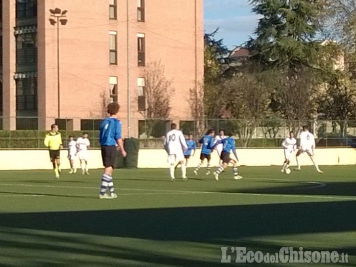 Calcio: Pinerolo conserva il vantaggio e batte Chieri