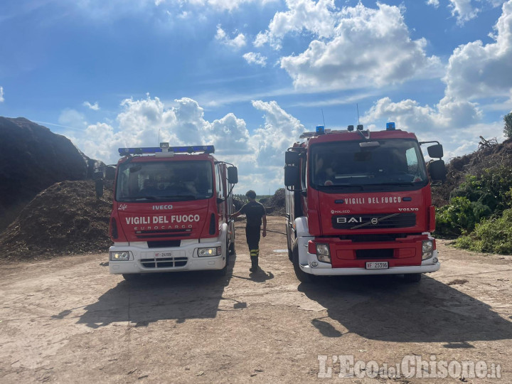 Vinovo: ancora lontana la conclusione dell’incendio