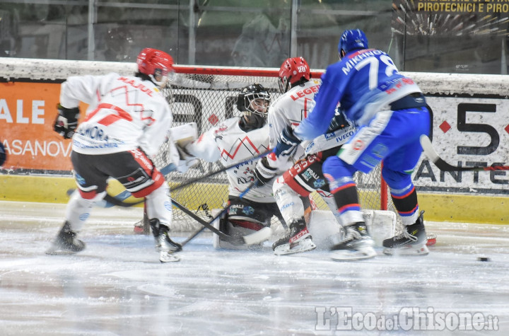 Hockey ghiaccio Ihl, esulta Torre Pellice: overtime deciso da Samuel Payra: Valpe-Fassa 5-4