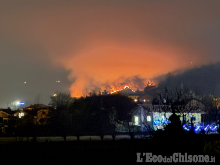 Cumiana: domato l'incendio nei boschi vicino borgata Picchi