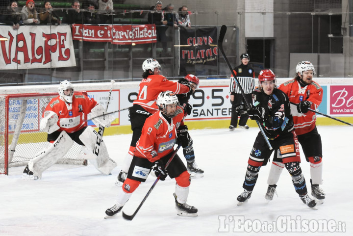 Hockey ghiaccio Ihl, vittoria per credere ai playoff: 5-3 della Valpe su Dobbiaco