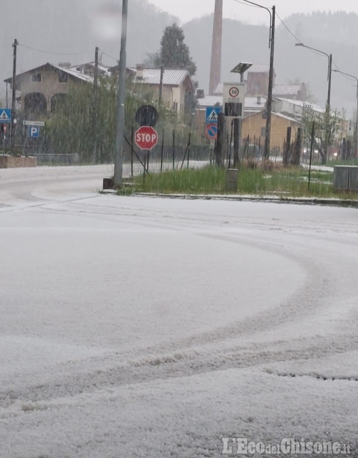 Violenta grandinata nelle campagne tra Villafranca e Barge