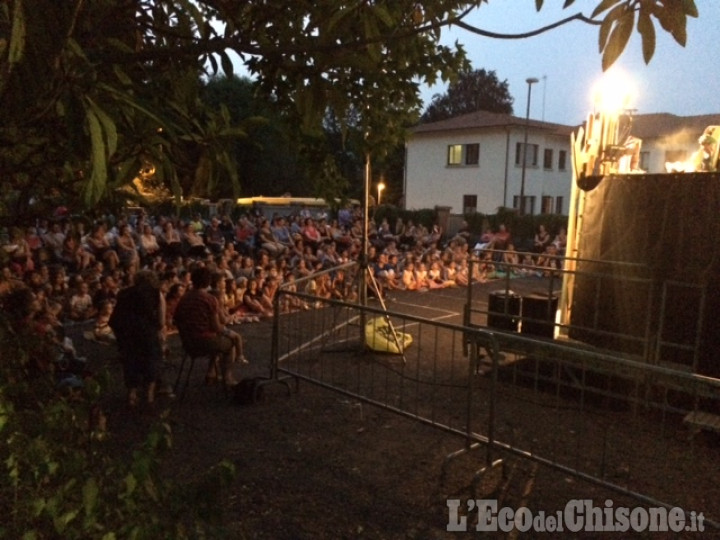 &quot;L&#039;isola dei bambini&quot; a Pinerolo: un successo anche sotto la pioggia