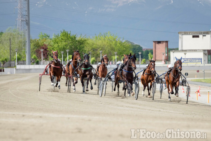 Vinovo: ultimo appuntamento dell’anno all’ippodromo