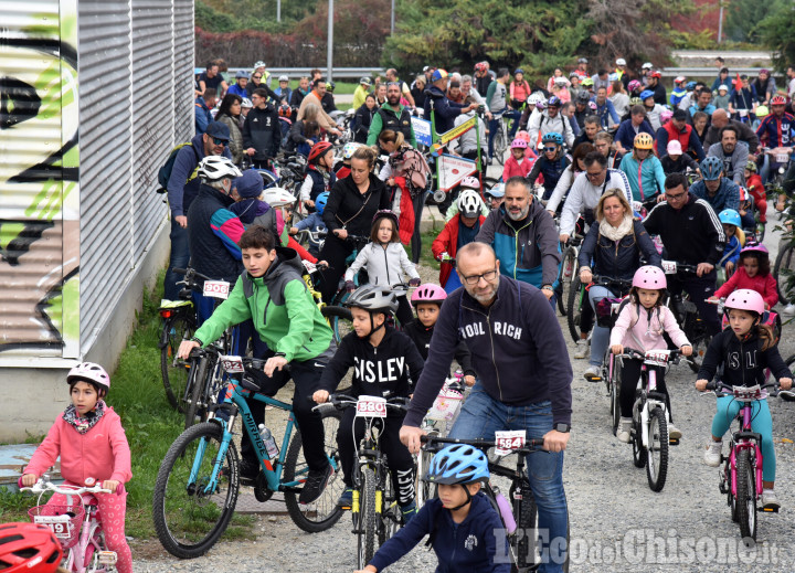 Domenica in sella per la "Pinerolo Pedala"