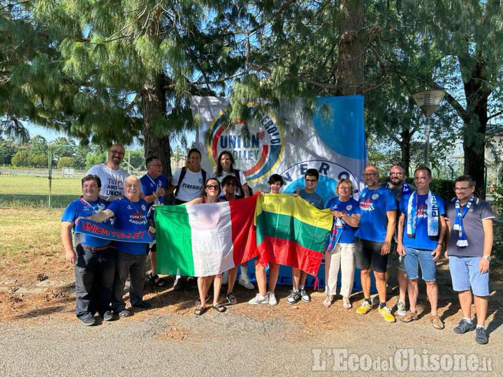 Volley serie A1 femminile, il calore dei tifosi per le giocatrici pinerolesi: benvenute e bentornate