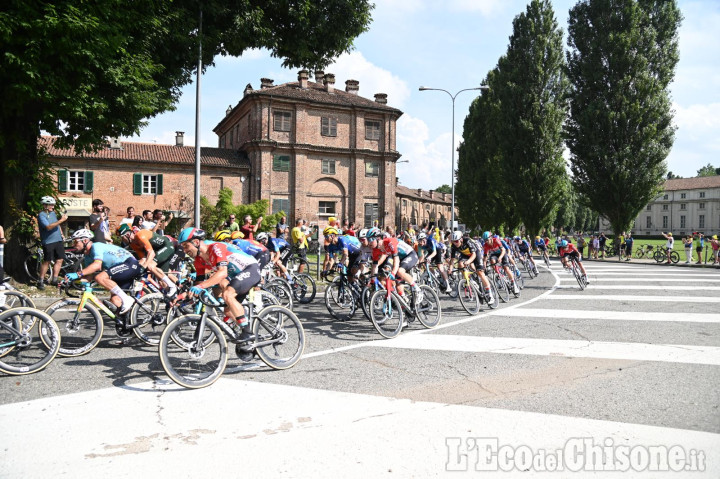 Tour de France, -1 a Pinerolo: nel segno di Richard Carapaz nuovo leader e di Girmay