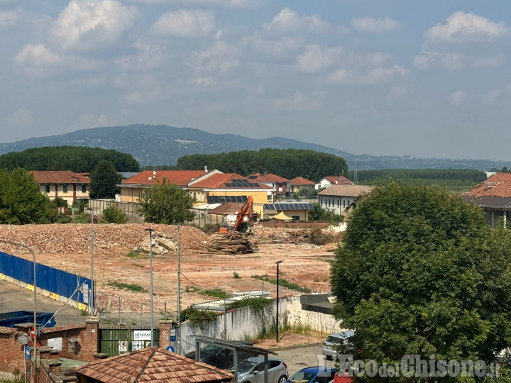 Vinovo: inizia la demolizione dell’ex Cottolengo