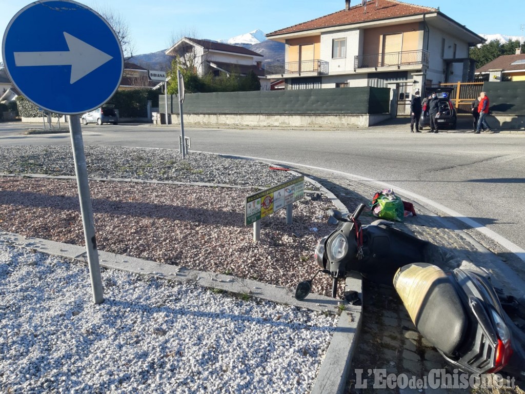 Scontro Tra Auto E Scooter Alla Rotonda All'ingresso Di Bibiana, Un ...