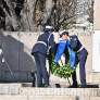 Pinerolo:Corteo dal Municipio e deposizione di una corona al Monumento ai Caduti in Piazza 3° Alpini. 