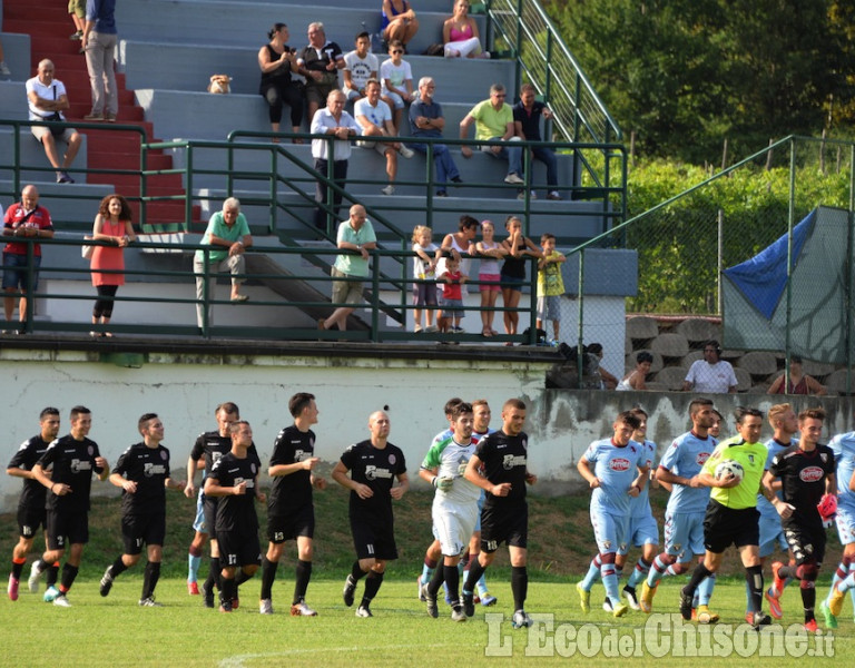 Cantalupa : calcio amichevoli della Pro Vercelli e del Torino Primavera