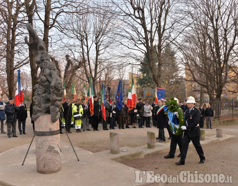 Pinerolo corteo per ricordare &quot; il giorno della memoria&quot;