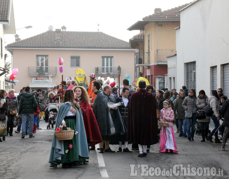 Il Carnevale sfila a Vigone