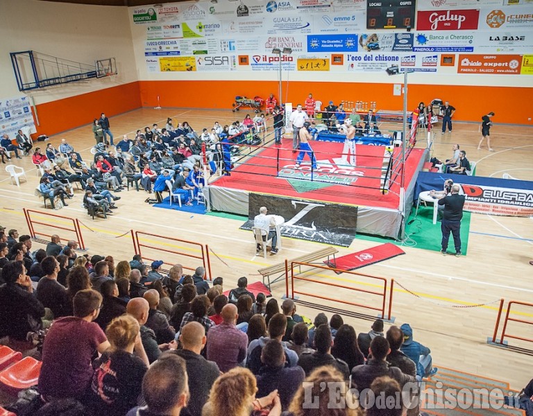 Pinerolo: kick boxing al palazzetto