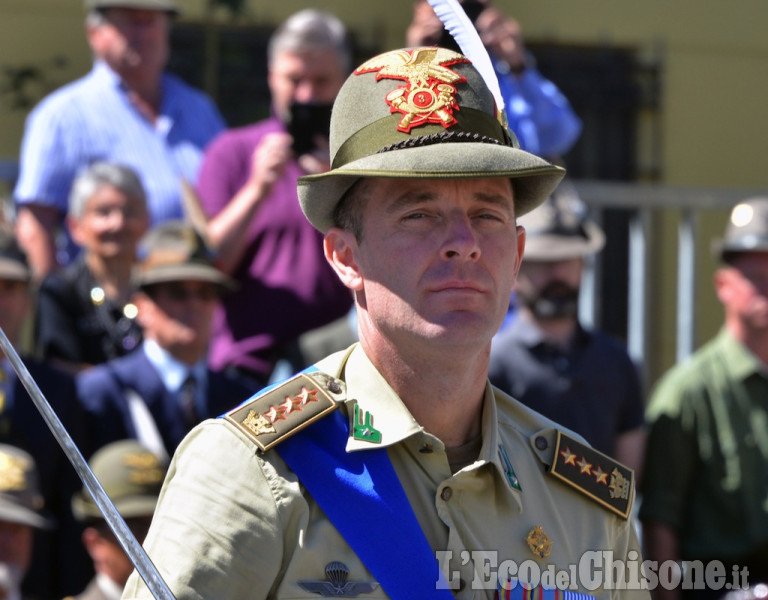 Comandante del 3°Alpini a Pinerolo Colonnello  Nicola Piasente