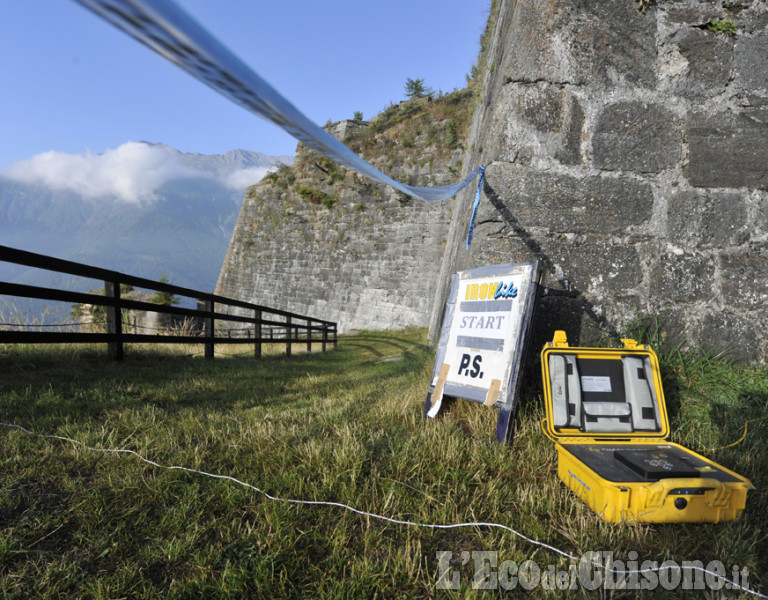 Concorrenti dell&#039;Iron Bike nel cuore del Forte di Fenestrelle