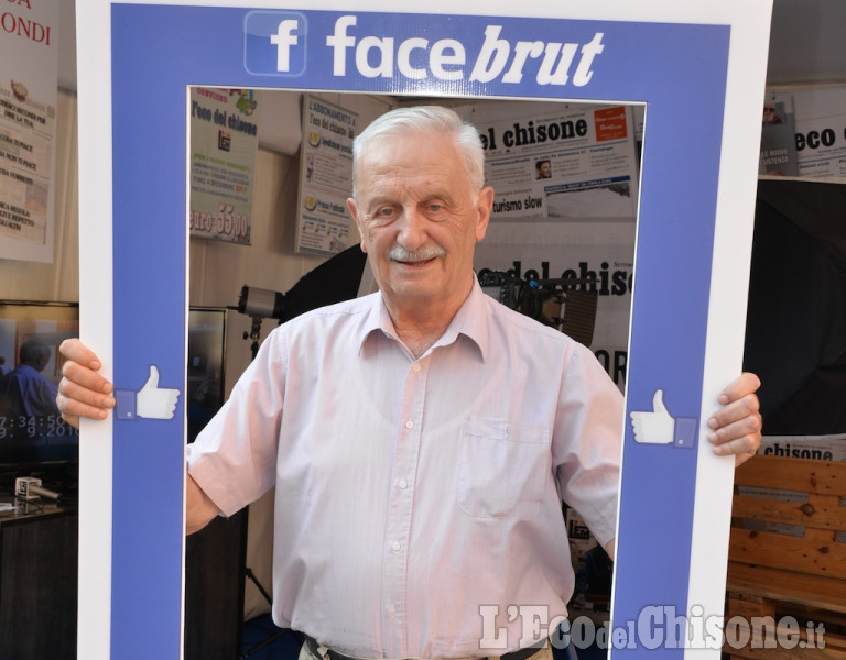 Artigianato 2016: &quot;Face Brut&quot; spopola allo stand de &quot;L&#039;Eco del Chisone&quot;