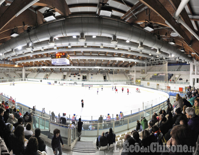 Hockey ghiaccio, immagini del derby di serie C PInerolo - Valpellice