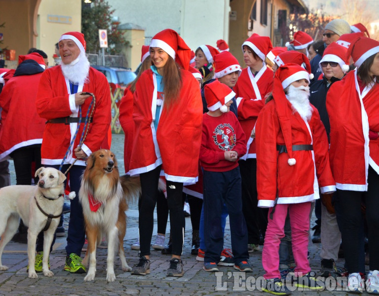 Frossasco: Corsa dei Babbo Natale