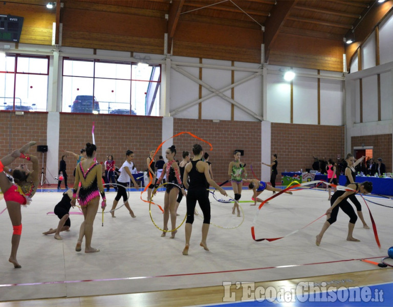 Cantalupa, le affascinanti evoluzioni di ginnastica ritmica