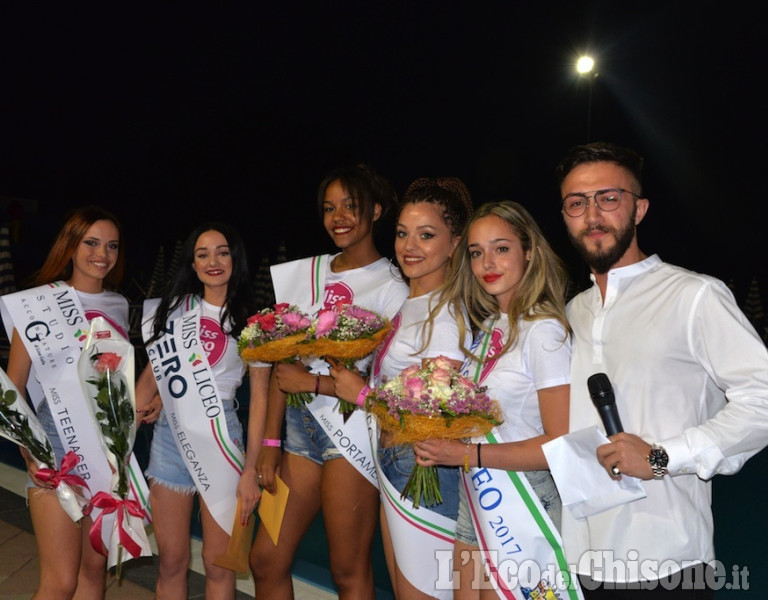 Studenti in festa in piscina e miss Liceo