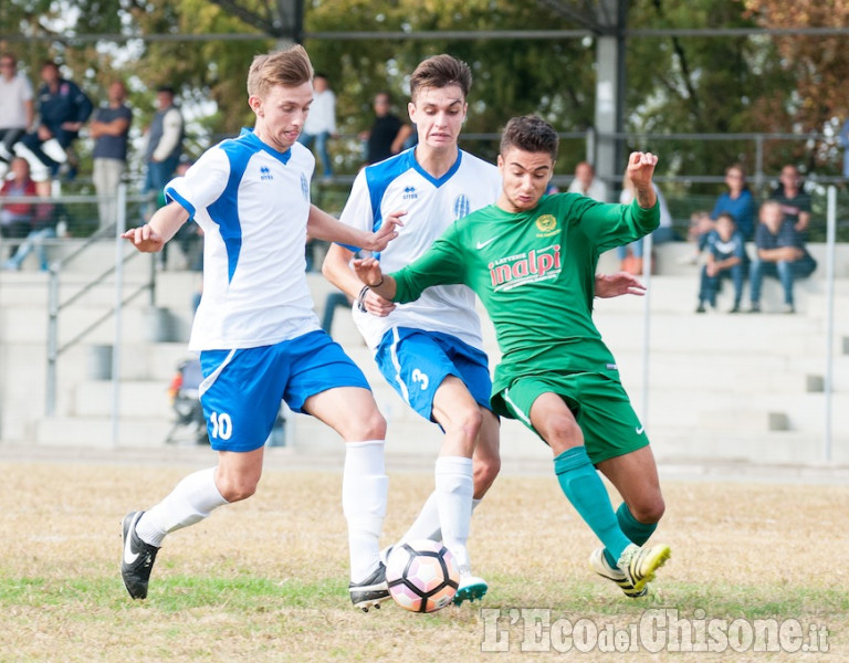 Calcio: Moretta-Revello