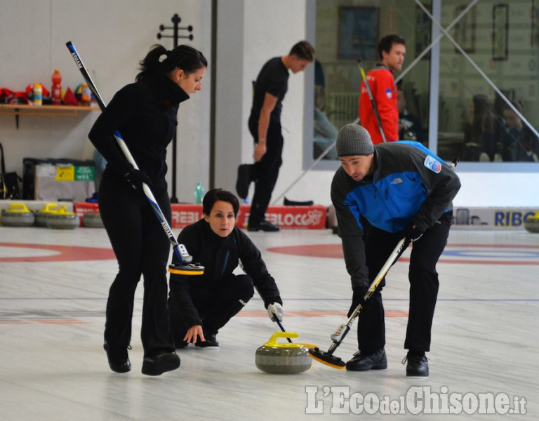 Pinerolo, curling trofeo Sys Tek alla Nazionale magiara