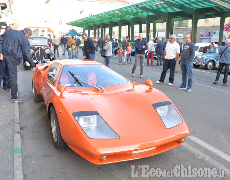 Pinerolo: 5°Raduno auto e moto del passato