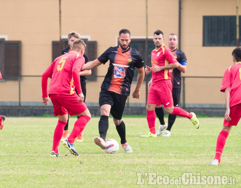 CALCIO: CAVOUR BATTE VILLAFRANCA, UN DERBY SENTITO