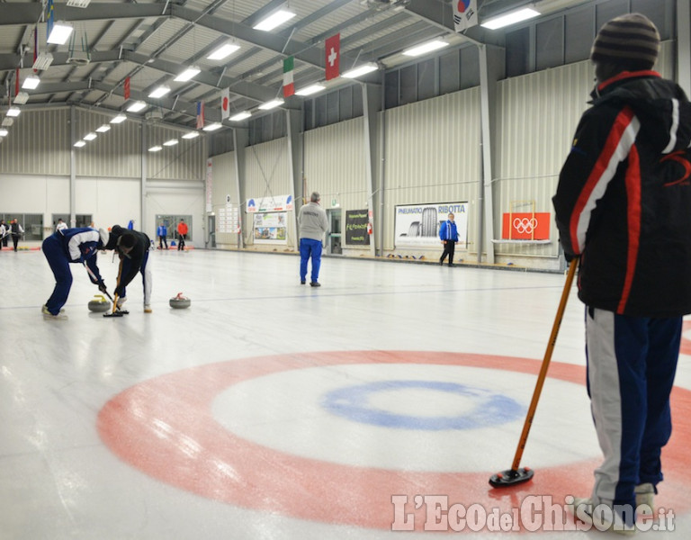 Curling: I giovani dell Africa First Curling Team