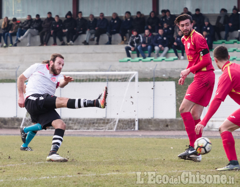 Calcio: Villafranca supera Infernotto a Barge, play-out più lontani