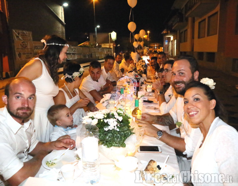 Piobesi: la cena in bianco sotto le stelle 