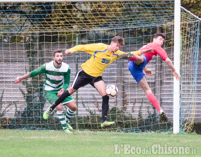 Calcio: termina 2-2 il derby di Villar Perosa