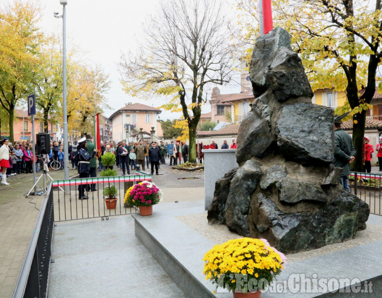 Piobesi: inaugurazione del nuovo monumento ai Caduti di piazza Primo Maggio