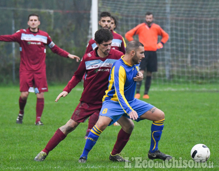 Calcio Prima categoria: pari nel derby a Pinasca 