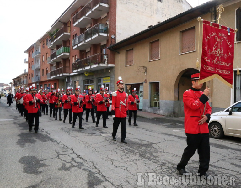 Piobesi: filarmonica e majorettes insieme per il concerto di S. Cecilia.