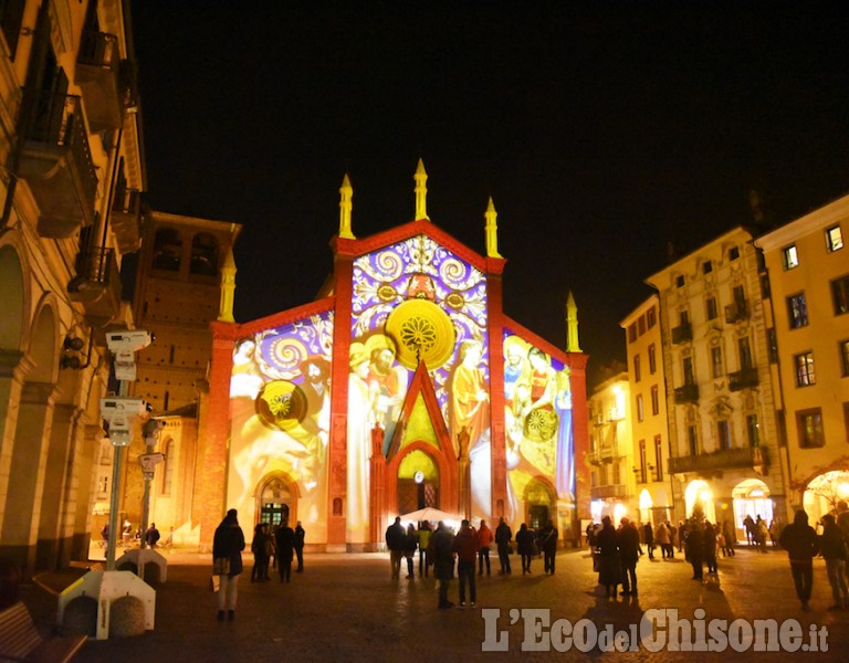 Pinerolo si è accesa, arriva il Natale