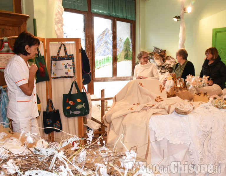 San Secondo. Mercatini di Natale alla casa di riposo Turina