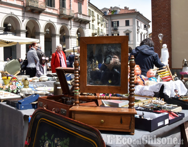 Pinerolo | mercatino delle pulci