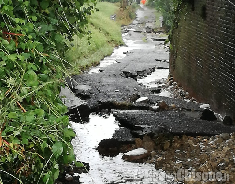 Un fiume in mezzo alle strade della valle Infernotto 