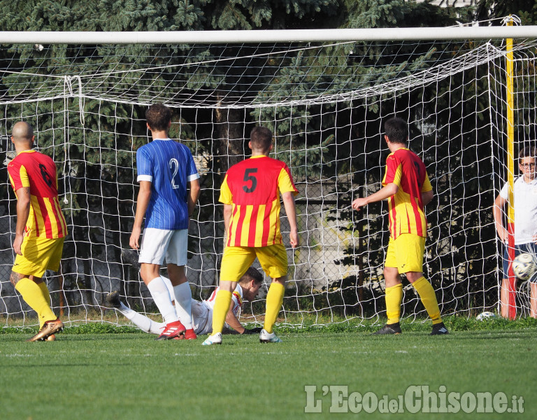 Calcio: Villafranca tiene testa alla capolista