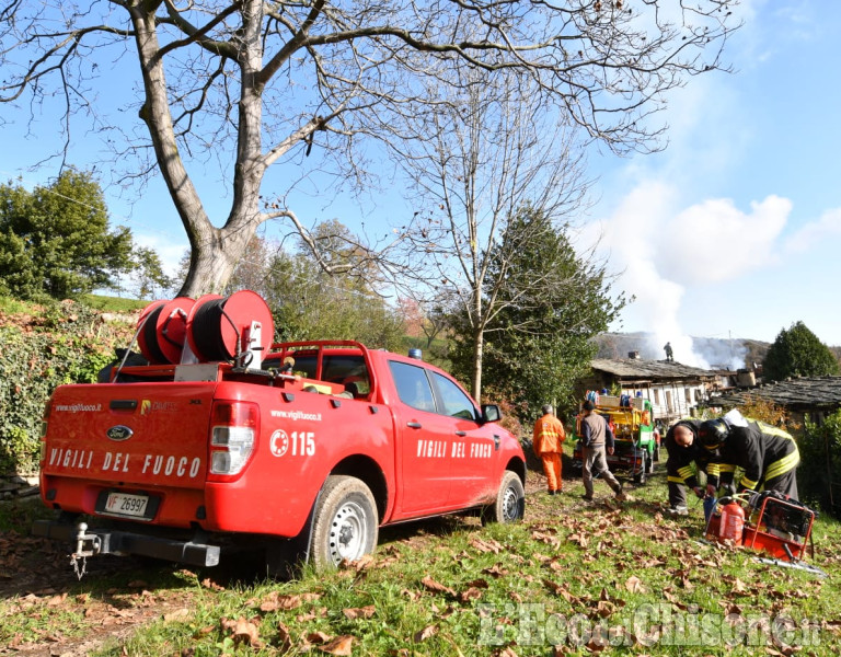 Angrogna, incendio in Borgata Pons