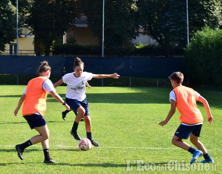 Calcio: i primi allenamenti del nuovo Pinerolo femminile