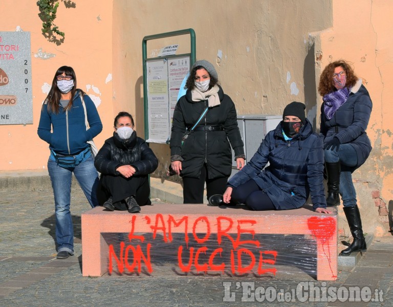 None: “L’amore non uccide”, l’iniziativa delle donne nonesi in piazza Donatori di Sangue