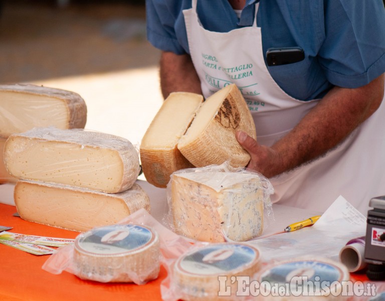 Perosa Argentina: presentato il Formaggio del Dahu